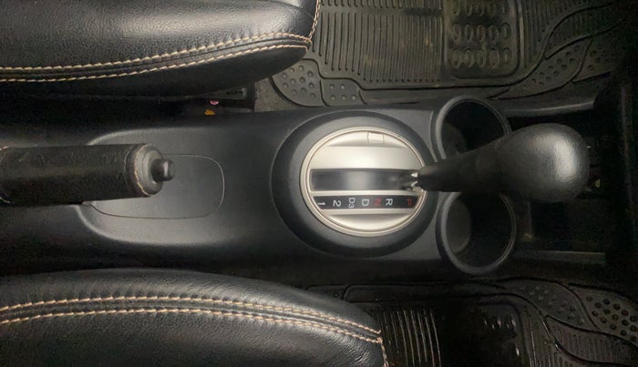 2017 Honda Brio VX AT, Petrol, Automatic, 84,842 km, Gear Lever