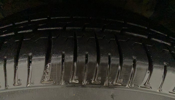 2016 Hyundai Creta S 1.6 PETROL, Petrol, Manual, 92,165 km, Right Front Tyre Tread