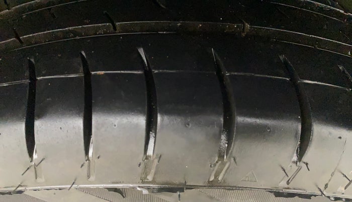 2019 Hyundai VENUE S 1.2, Petrol, Manual, 83,501 km, Left Rear Tyre Tread