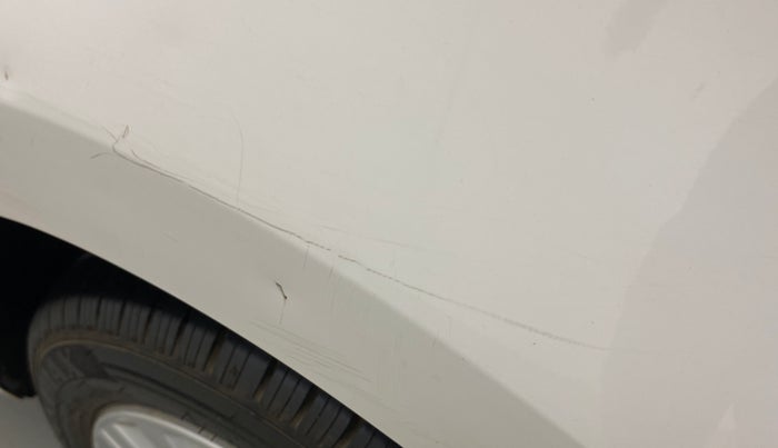 2013 Volkswagen Polo HIGHLINE1.2L, Petrol, Manual, 75,133 km, Left quarter panel - Minor scratches