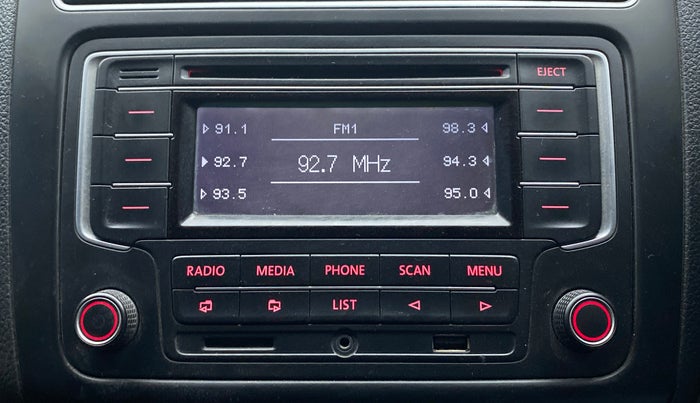 2013 Volkswagen Polo HIGHLINE1.2L, Petrol, Manual, 75,133 km, Infotainment System