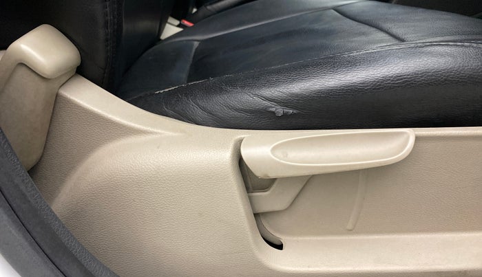 2013 Volkswagen Polo HIGHLINE1.2L, Petrol, Manual, 75,133 km, Driver Side Adjustment Panel