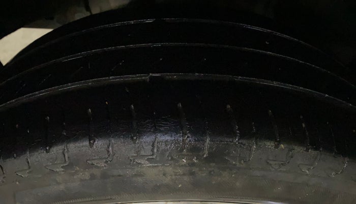 2021 Maruti Baleno ZETA PETROL 1.2, Petrol, Manual, 36,048 km, Right Rear Tyre Tread