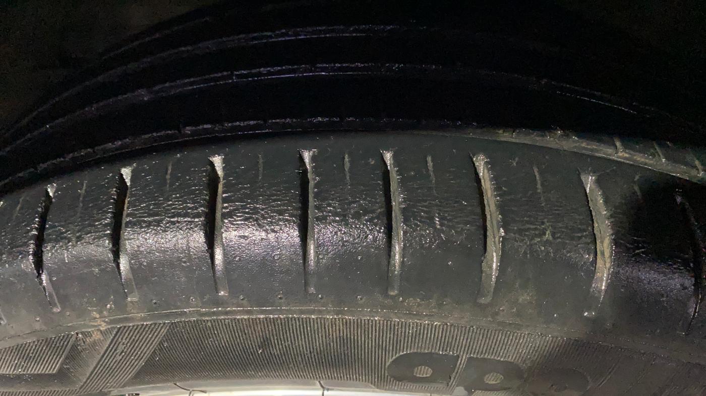 2021 Maruti Baleno ZETA PETROL 1.2, Petrol, Manual, 36,048 km, Left Front Tyre Tread
