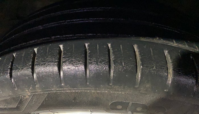 2021 Maruti Baleno ZETA PETROL 1.2, Petrol, Manual, 36,048 km, Left Front Tyre Tread