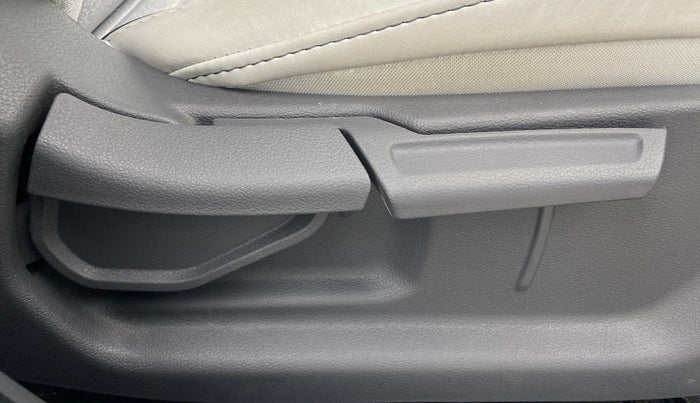 2025 Hyundai GRAND I10 NIOS SPORTZ AMT 1.2 KAPPA VTVT, Petrol, Automatic, 8,510 km, Driver Side Adjustment Panel