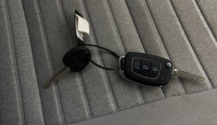 2025 Hyundai GRAND I10 NIOS SPORTZ AMT 1.2 KAPPA VTVT, Petrol, Automatic, 8,510 km, Key Close Up