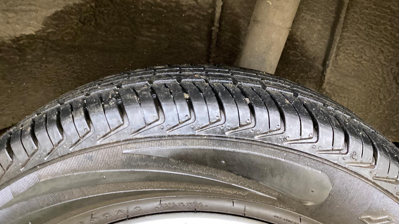 2016 Renault Kwid RXT 0.8, Petrol, Manual, 34,079 km, Left Rear Tyre Tread