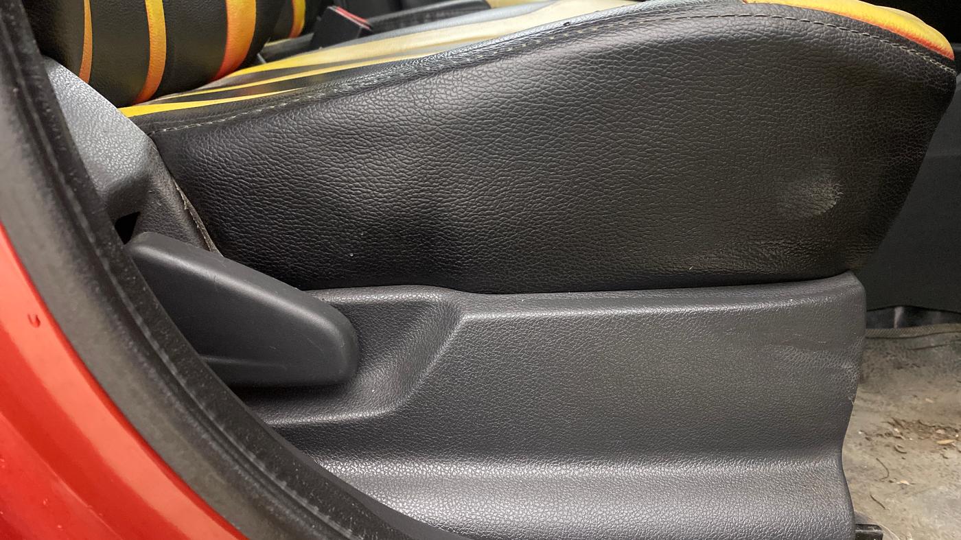 2016 Renault Kwid RXT 0.8, Petrol, Manual, 34,079 km, Driver Side Adjustment Panel