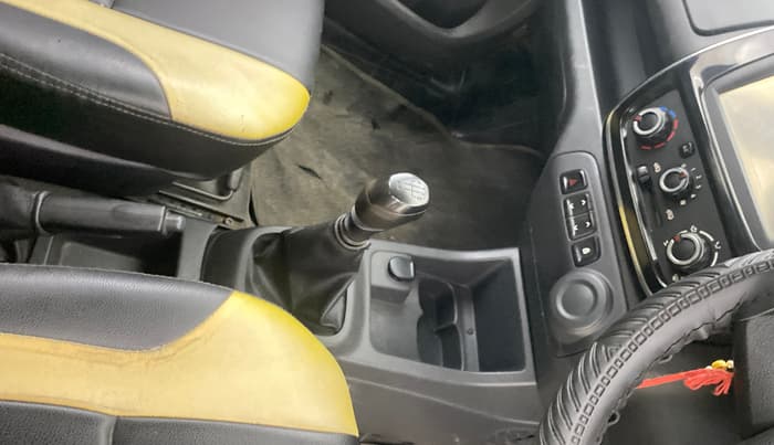 2016 Renault Kwid RXT 0.8, Petrol, Manual, 34,079 km, Gear Lever