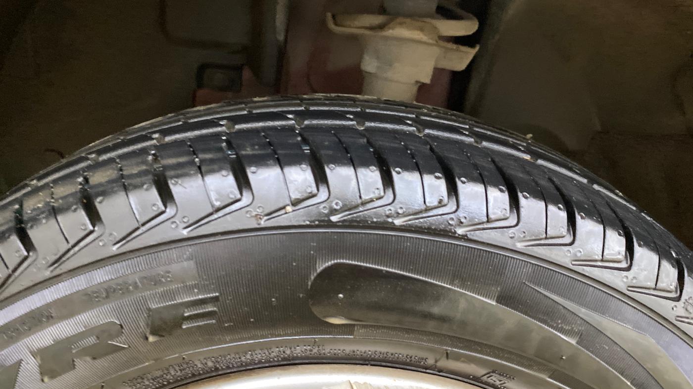 2016 Renault Kwid RXT 0.8, Petrol, Manual, 34,079 km, Left Front Tyre Tread