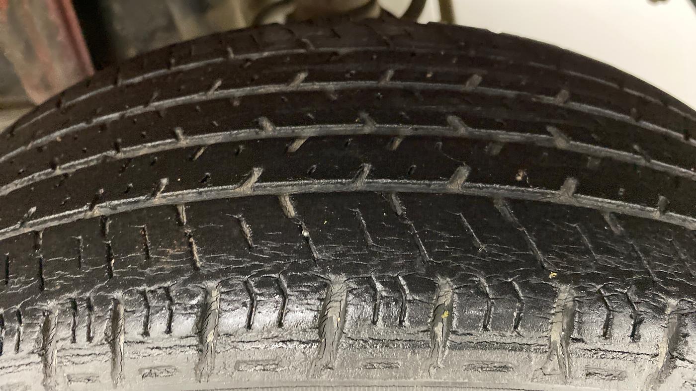 2013 Maruti Alto K10 VXI P, Petrol, Manual, 62,482 km, Left Rear Tyre Tread