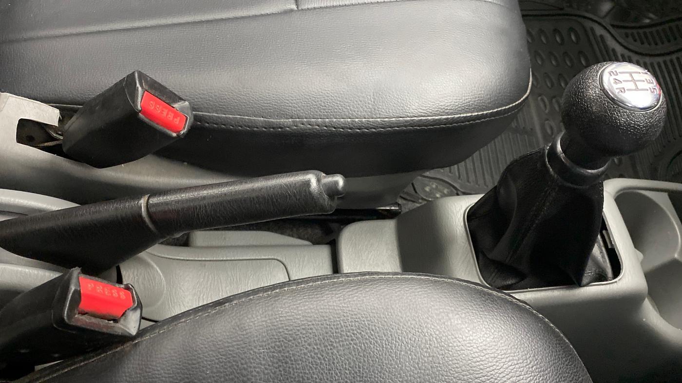 2013 Maruti Alto K10 VXI P, Petrol, Manual, 62,482 km, Gear Lever