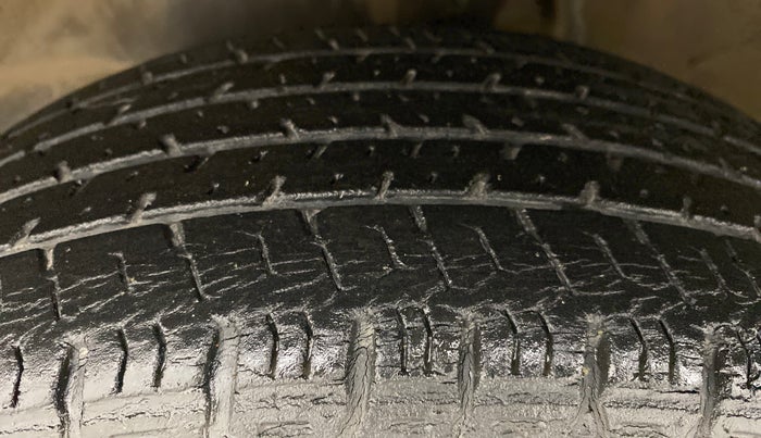 2013 Maruti Alto K10 VXI P, Petrol, Manual, 62,482 km, Left Front Tyre Tread