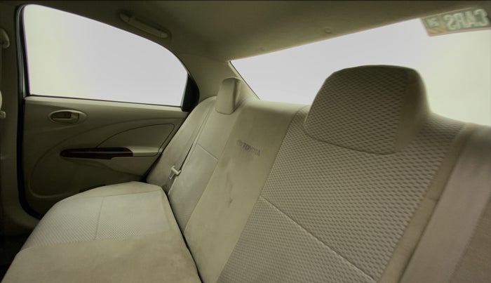 2014 Toyota Etios G, Petrol, Manual, 89,602 km, Right Side Rear Door Cabin