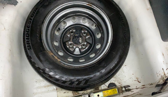 2011 Hyundai Eon ERA, Petrol, Manual, 66,145 km, Dicky (Boot door) - Tool missing