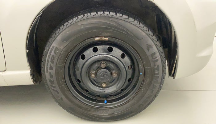 2010 Maruti A Star VXI, Petrol, Manual, 56,748 km, Right Front Wheel