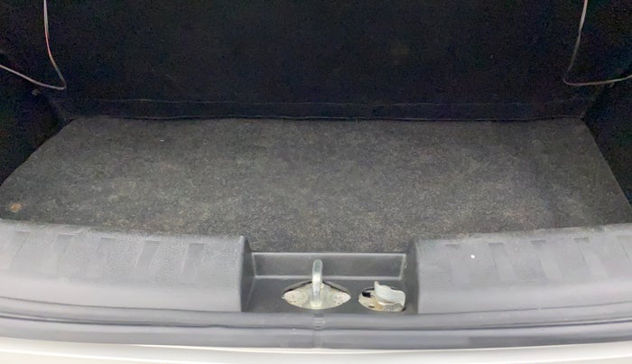 2013 Maruti Swift VXI, Petrol, Manual, 41,041 km, Boot Inside