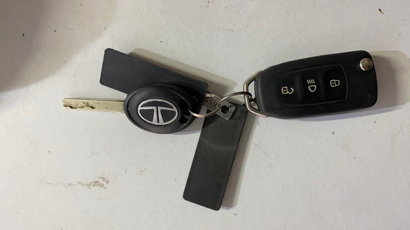 2021 Tata Tiago XT (O) PETROL, Petrol, Manual, 63,689 km, Key Close Up