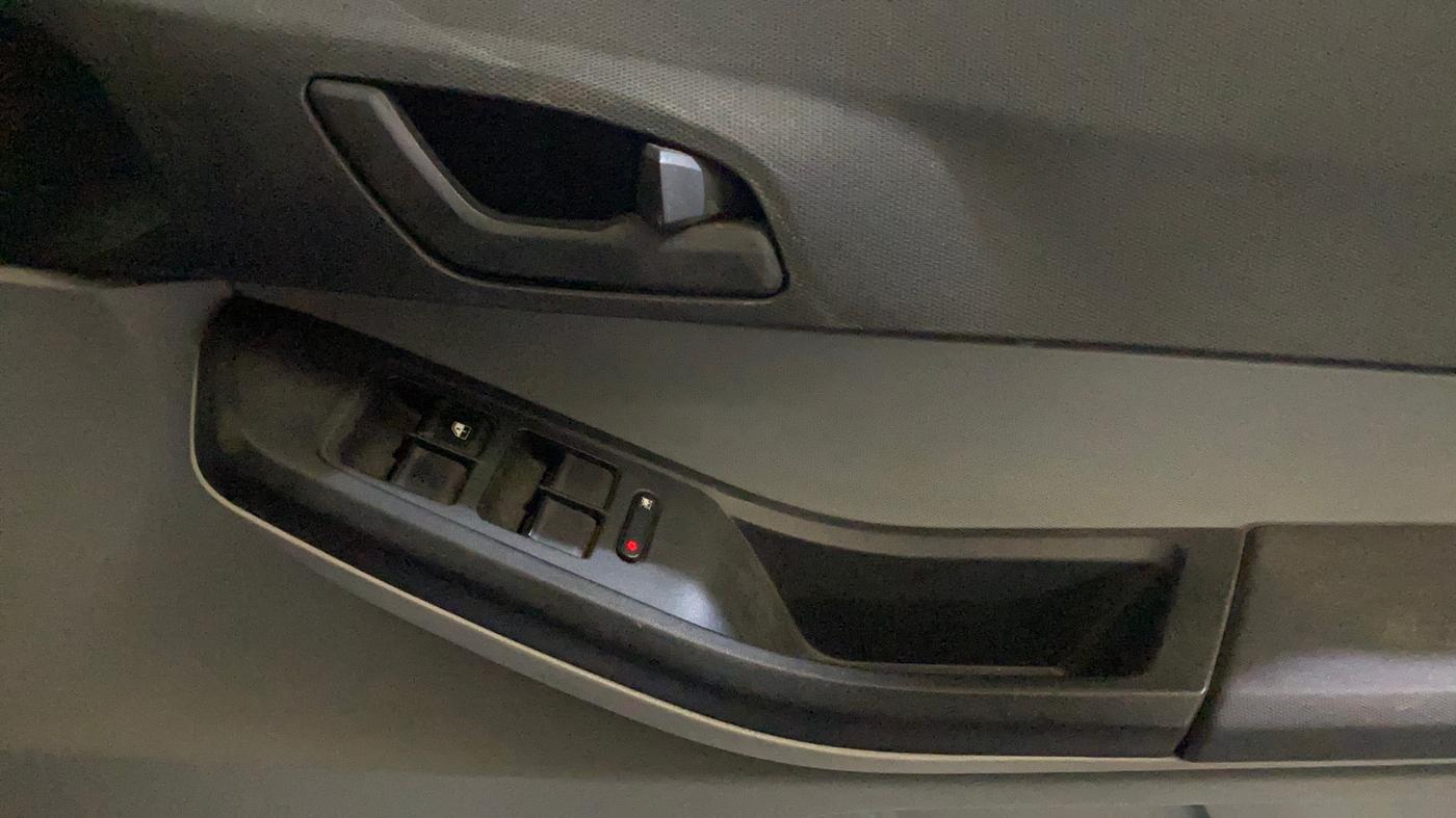 2021 Tata Tiago XT (O) PETROL, Petrol, Manual, 63,689 km, Driver Side Door Panels Control