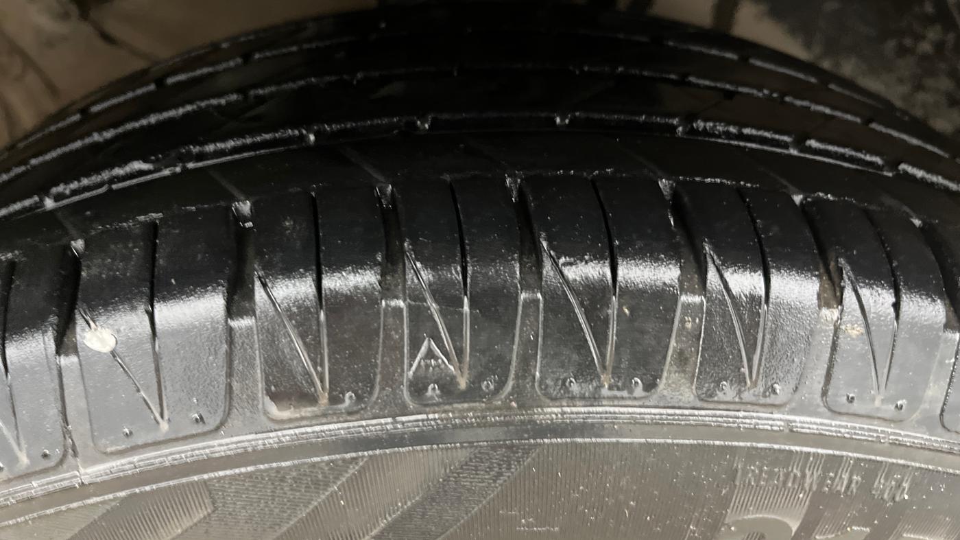 2021 KIA SONET GTX PLUS 1.5 AT, Diesel, Automatic, 99,514 km, Right Front Tyre Tread