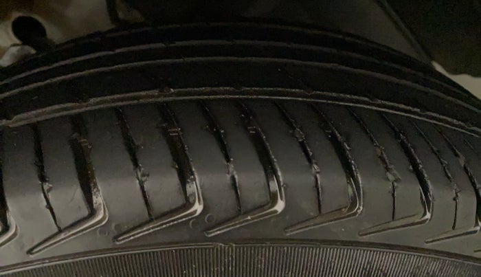 2021 Maruti New Wagon-R LXI CNG 1.0, CNG, Manual, 28,755 km, Left Rear Tyre Tread