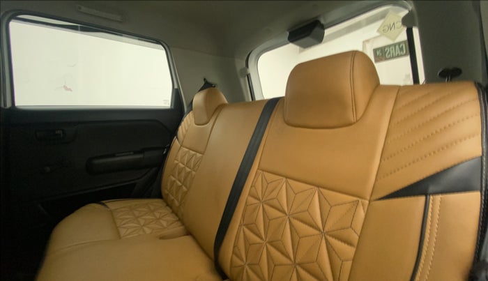 2021 Maruti New Wagon-R LXI CNG 1.0, CNG, Manual, 28,755 km, Right Side Rear Door Cabin