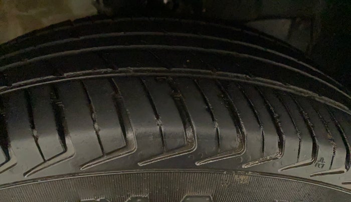 2021 Maruti New Wagon-R LXI CNG 1.0, CNG, Manual, 28,755 km, Right Front Tyre Tread