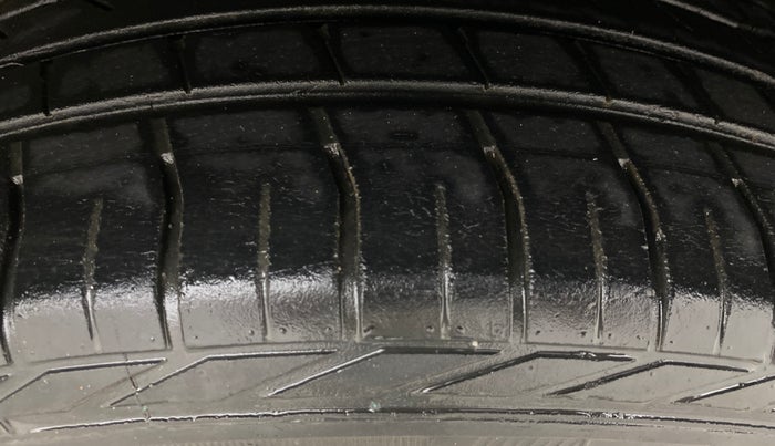 2018 Tata NEXON XZ PLUS PETROL, Petrol, Manual, 46,722 km, Left Rear Tyre Tread