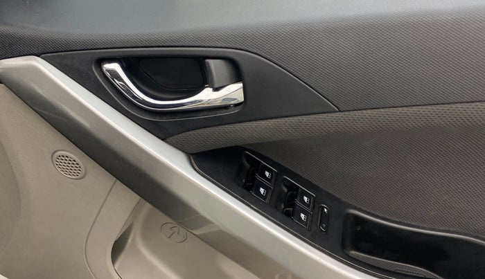 2018 Tata NEXON XZ PLUS PETROL, Petrol, Manual, 46,722 km, Driver Side Door Panels Control