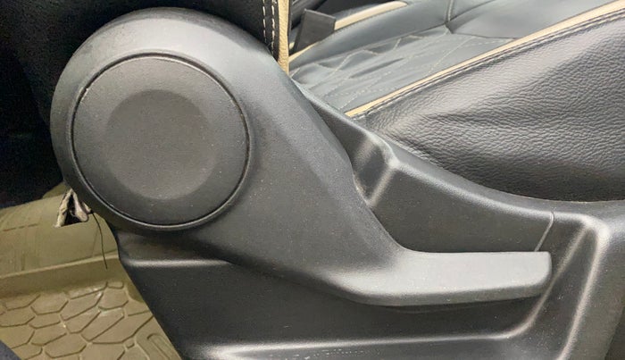 2021 Maruti New Wagon-R LXI CNG (O) 1.0, CNG, Manual, 83,545 km, Driver Side Adjustment Panel