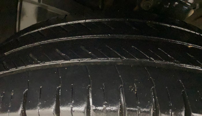 2021 Maruti New Wagon-R LXI CNG (O) 1.0, CNG, Manual, 83,545 km, Left Front Tyre Tread