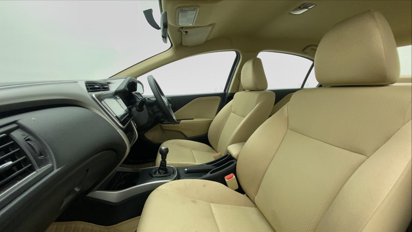 2022 Honda City 1.5L I-VTEC V MT 4TH GEN, Petrol, Manual, 14,215 km, Right Side Front Door Cabin