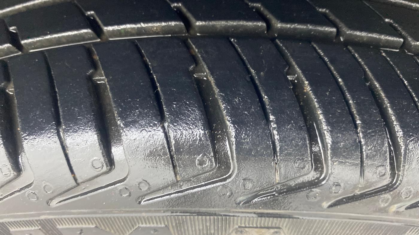 2013 Maruti Alto K10 VXI, Petrol, Manual, 77,272 km, Right Front Tyre Tread
