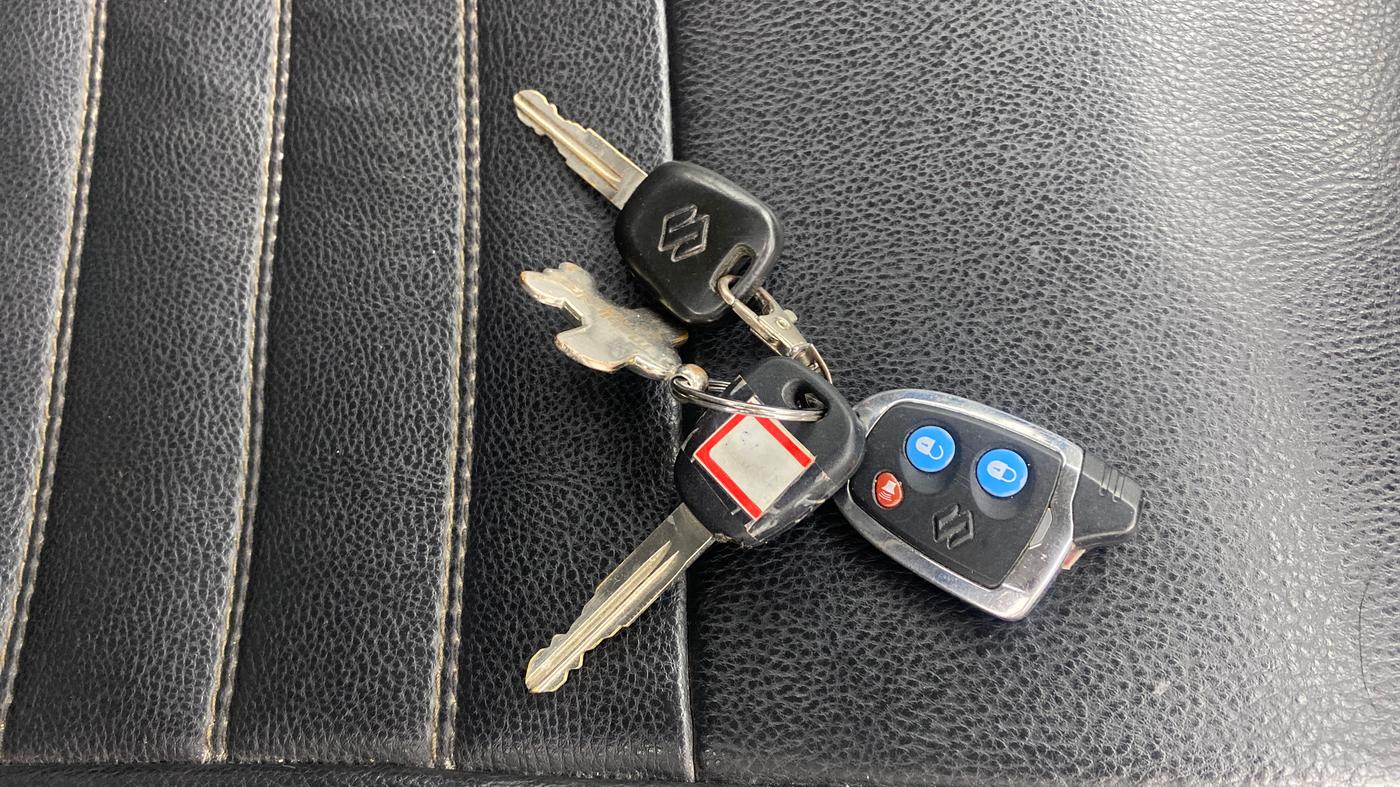2013 Maruti Alto K10 VXI, Petrol, Manual, 77,272 km, Key Close Up