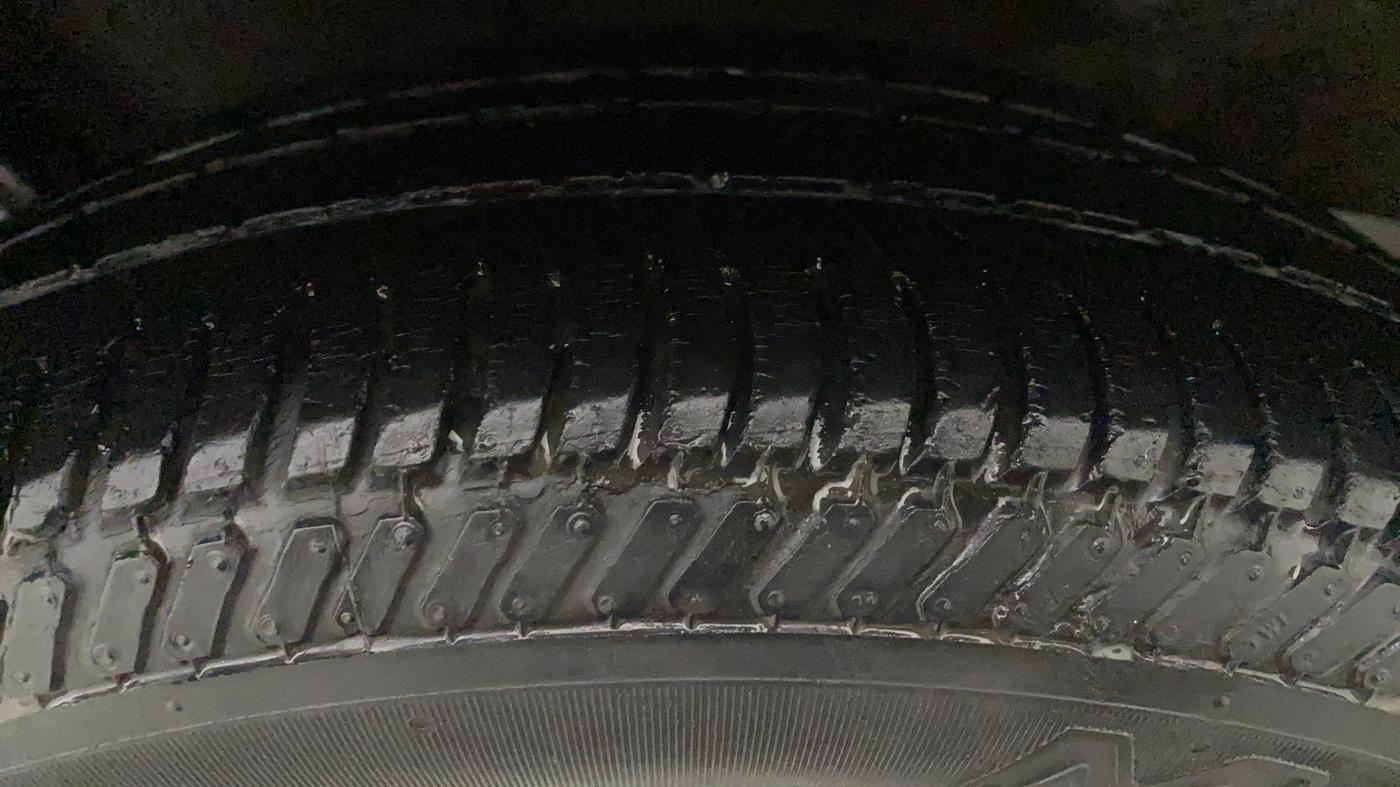 2011 Honda Brio V MT, Petrol, Manual, 80,359 km, Left Rear Tyre Tread