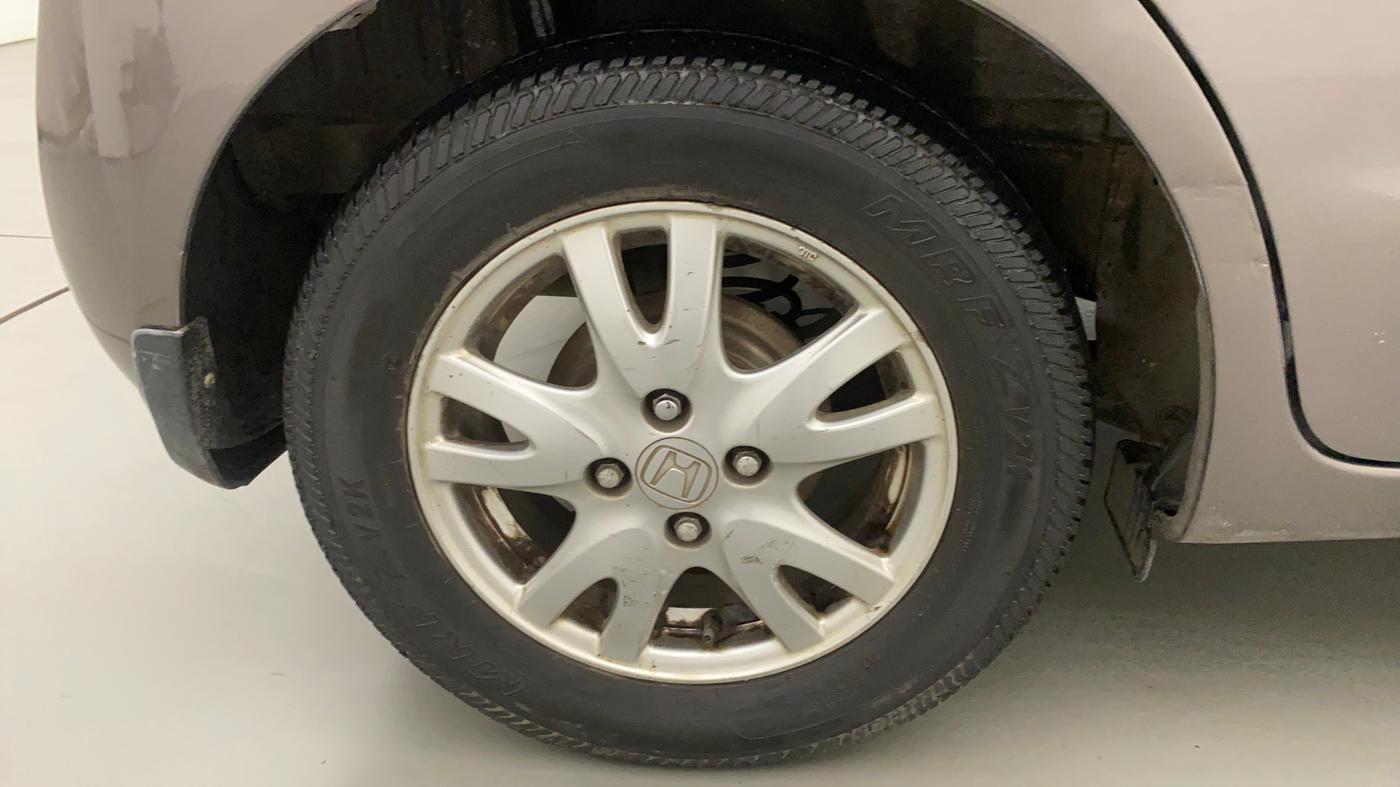 2011 Honda Brio V MT, Petrol, Manual, 80,359 km, Right Rear Wheel
