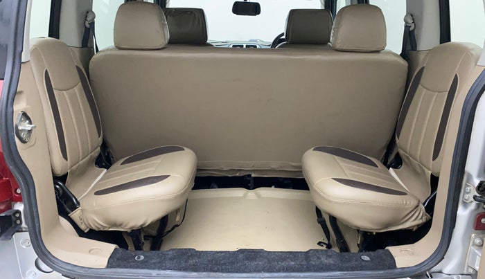 2017 Mahindra TUV300 T8, Diesel, Manual, 32,940 km, Third Seat Row ( optional )