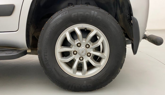 2017 Mahindra TUV300 T8, Diesel, Manual, 32,940 km, Left Rear Wheel