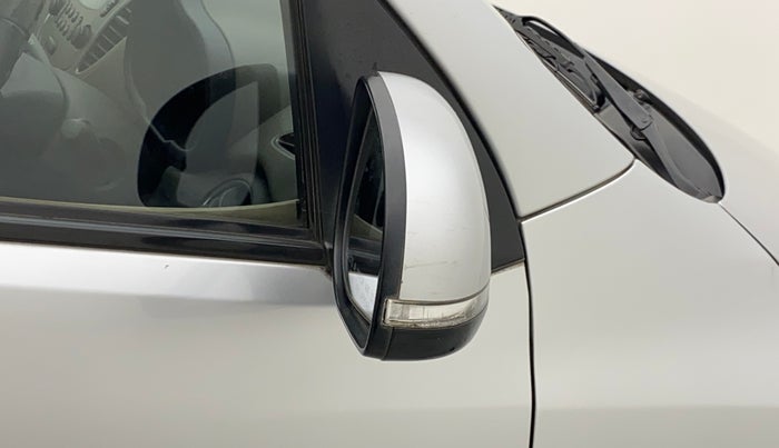 2012 Hyundai i10 SPORTZ 1.2 AT, Petrol, Automatic, 35,913 km, Right rear-view mirror - Indicator light has minor damage