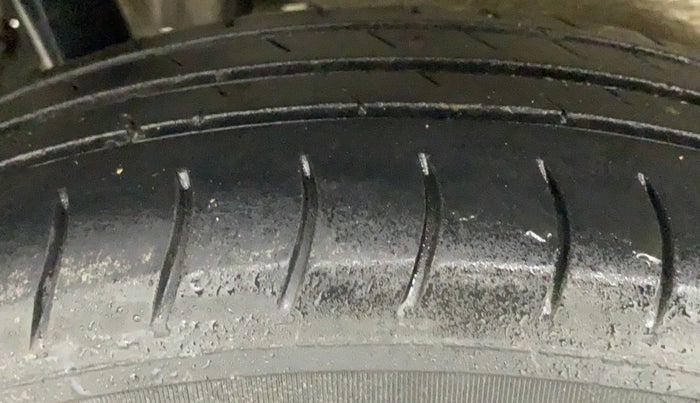 2014 Maruti Wagon R 1.0 LXI CNG, CNG, Manual, 99,235 km, Right Rear Tyre Tread
