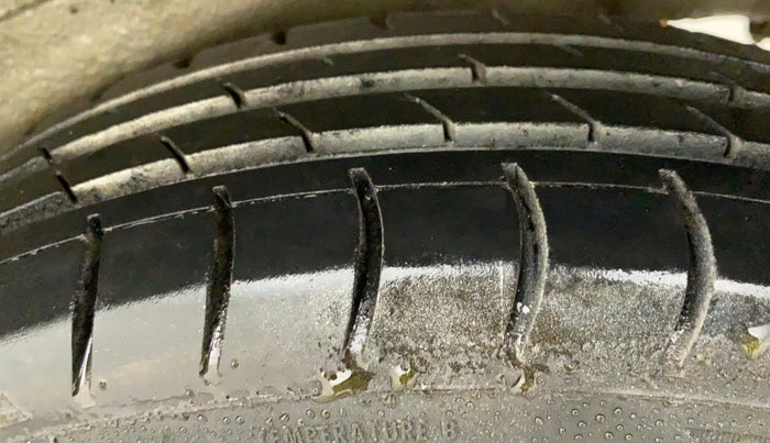 2014 Maruti Wagon R 1.0 LXI CNG, CNG, Manual, 99,235 km, Left Rear Tyre Tread