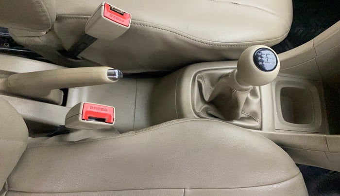 2013 Maruti Ertiga VXI, Petrol, Manual, 1,14,102 km, Gear Lever