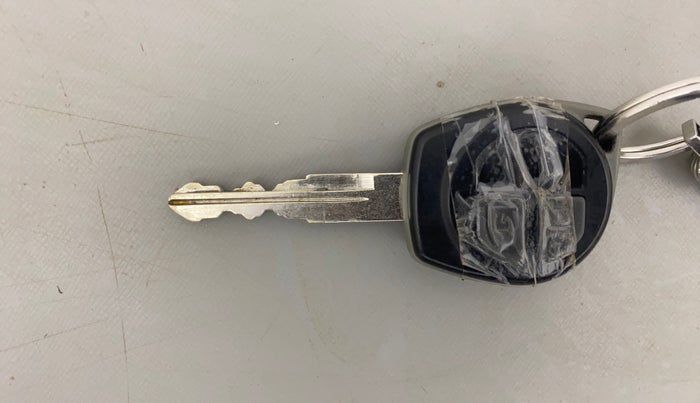 2013 Maruti Ertiga VXI, Petrol, Manual, 1,14,102 km, Key Close Up