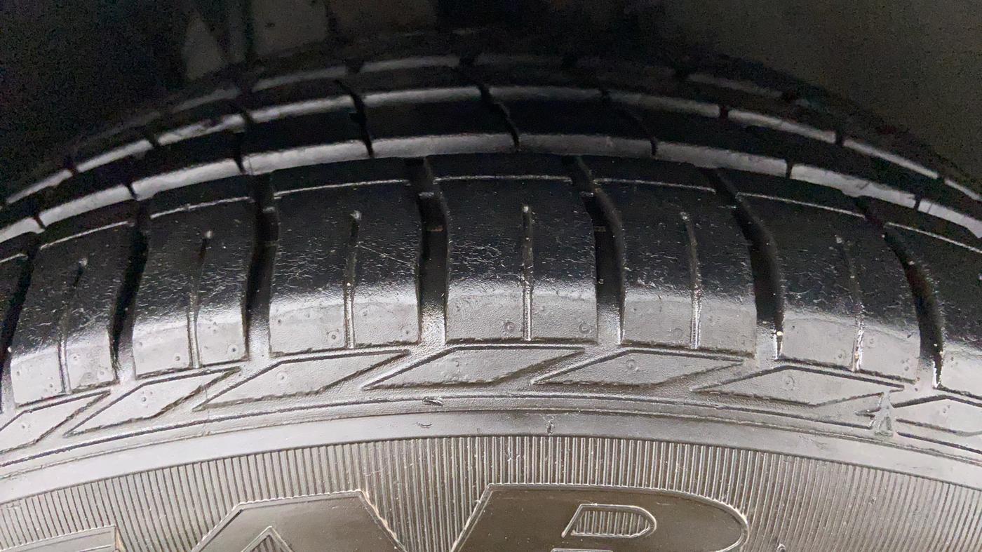 2011 BMW 5 Series 525D 3.0, Diesel, Automatic, 77,804 km, Right Front Tyre Tread