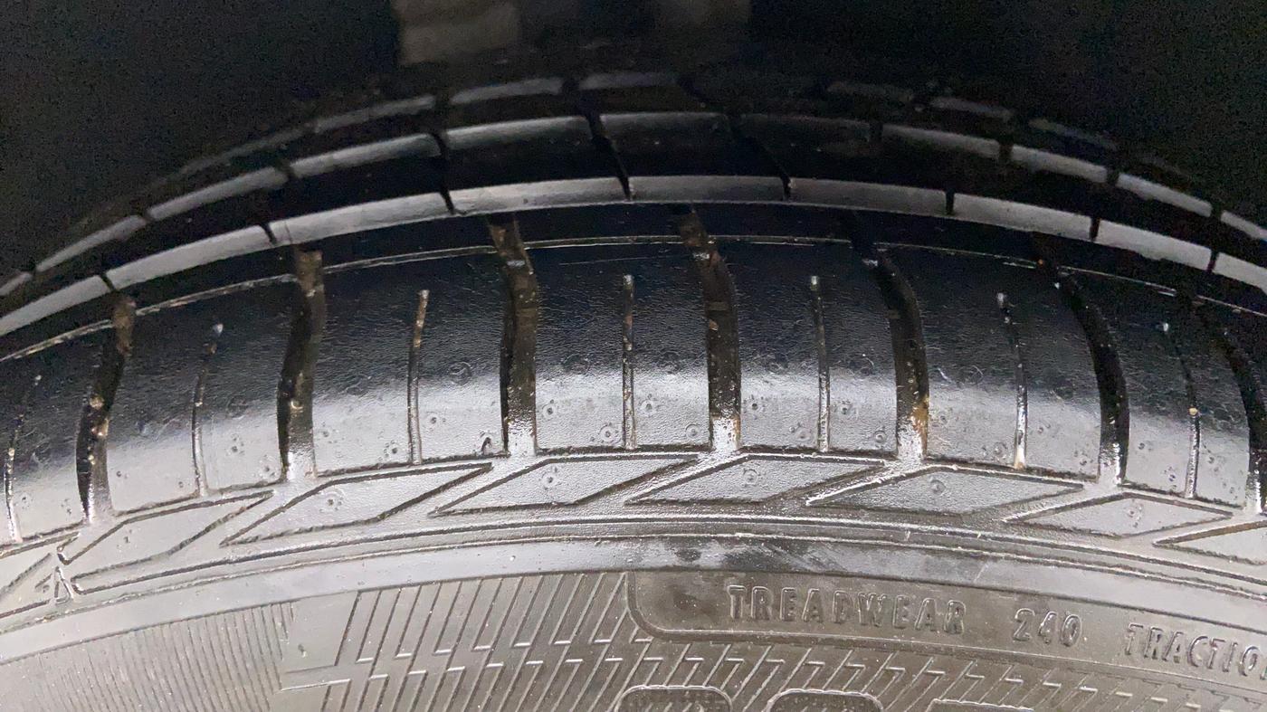 2011 BMW 5 Series 525D 3.0, Diesel, Automatic, 77,804 km, Right Rear Tyre Tread