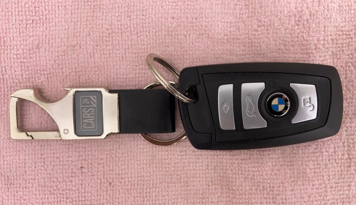 2011 BMW 5 Series 525D 3.0, Diesel, Automatic, 77,804 km, Key Close Up