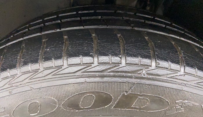 2011 BMW 5 Series 525D 3.0, Diesel, Automatic, 77,804 km, Left Front Tyre Tread