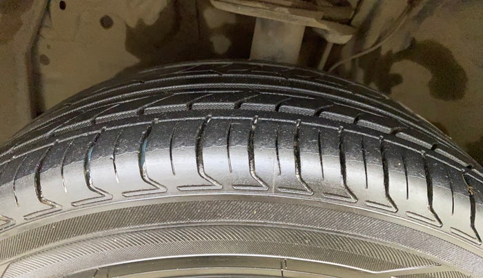 2018 Toyota YARIS J CVT, Petrol, Automatic, 1,09,463 km, Left Front Tyre Tread