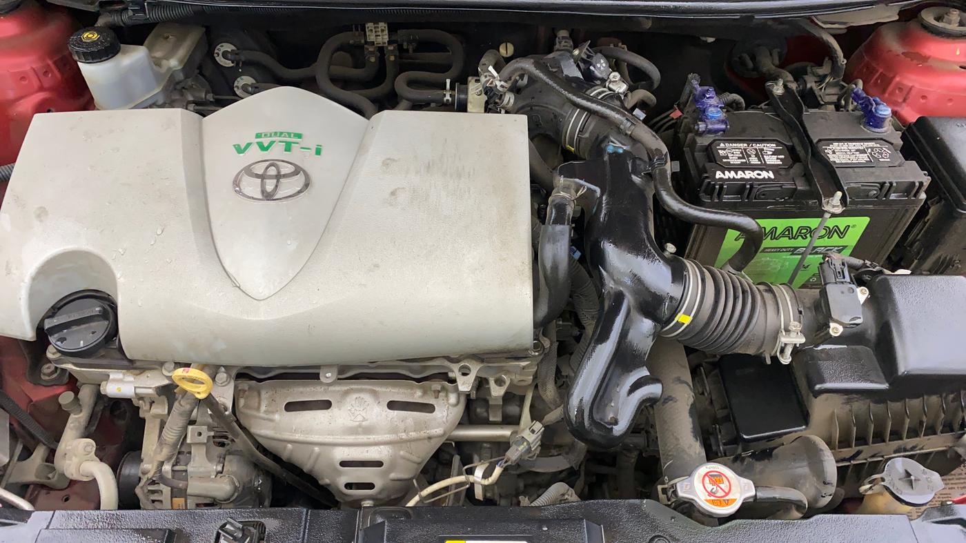 2018 Toyota YARIS J CVT, Petrol, Automatic, 1,09,475 km, Engine View